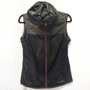 NWOT Hooded blocked vest - S